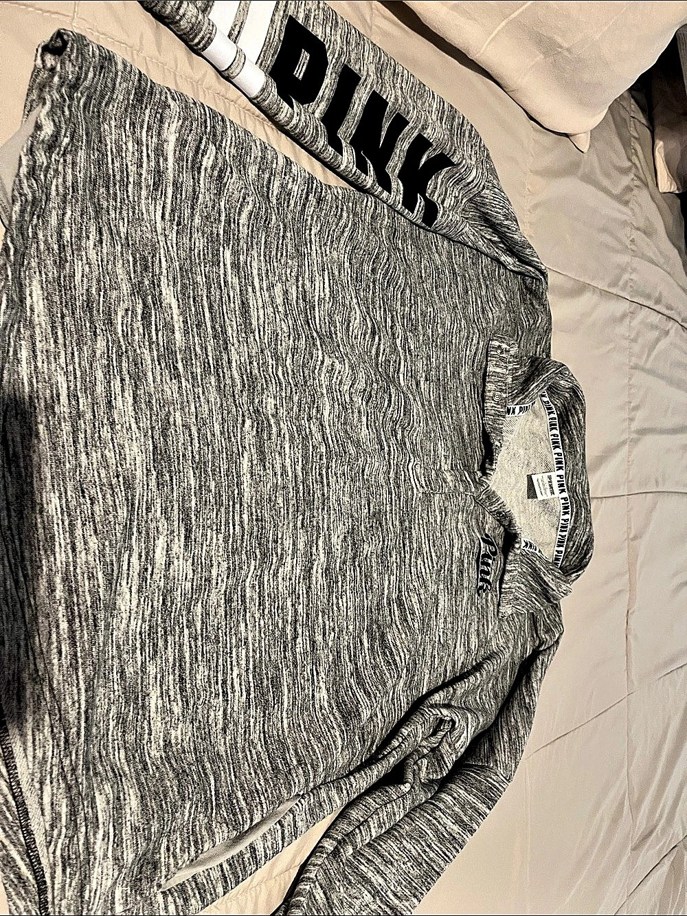 PINK Long Sleeve Pullover Gray Size Large